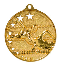 Thumbnail for Eine goldene Schwimmmedaille, Schwimmen Medaillen Halle 52 mm PK79224 von Pomeki, mit exklusivem Design mit zwei Schwimmern und mehreren Sternen.